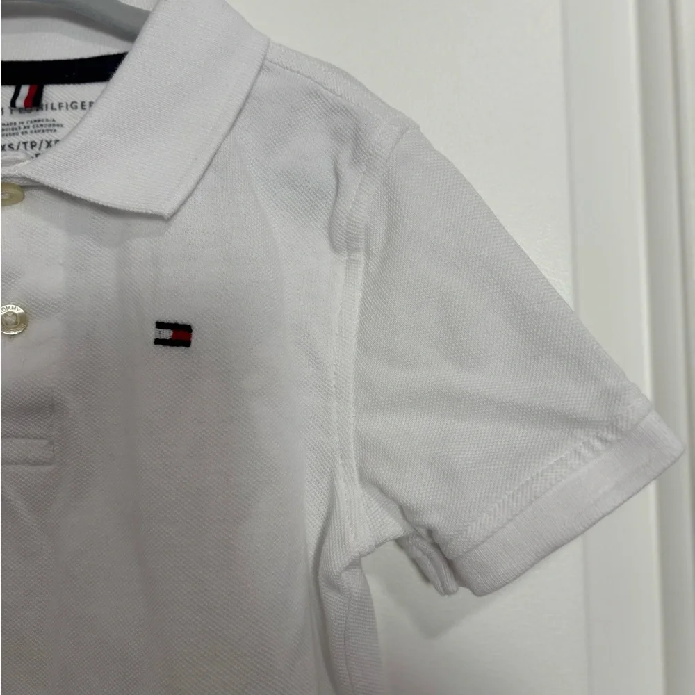 Tommy Hilfiger Boys Polo Shirt | Off-White | XS (4–5) Runs Small